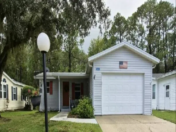 Age-Restricted (55+) Community